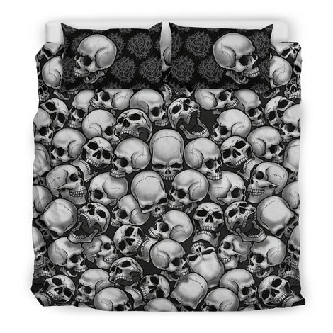 Skull Pile Bedding Set - Black & White