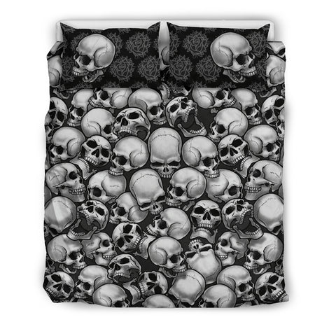 Skull Pile Bedding Set - Black & White