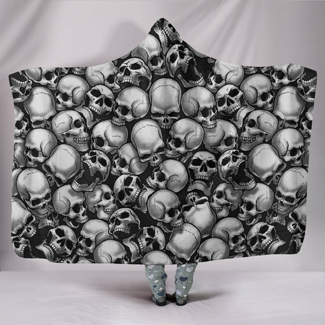 Skull Pile Hooded Blanket - Black & White